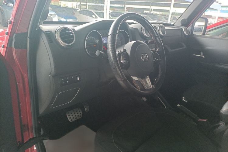 Used BAIC Off-Road F40 2019 2.3T Automatic Cube Edition Interior 2