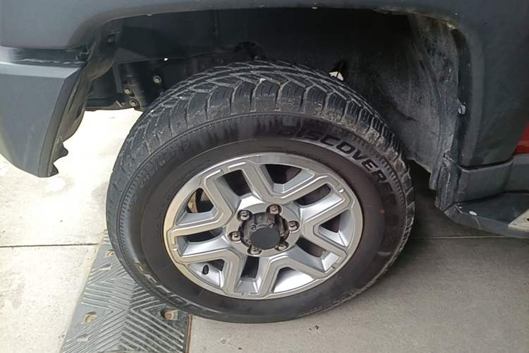 Used BAIC Off-Road F40 2019 2.3T Automatic Cube Edition Left Front Wheel Hub