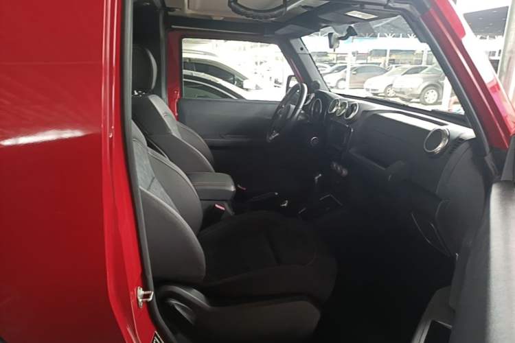 Used BAIC Off-Road F40 2019 2.3T Automatic Cube Edition Left Rear Seat