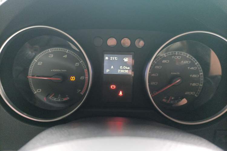 Used BAIC Off-Road F40 2019 2.3T Automatic Cube Edition Odometer Close Up