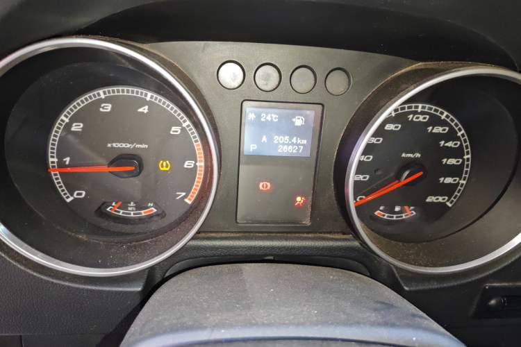 Used BAIC Off-Road F40 2019 2.3T Automatic Cube Edition Odometer Close Up