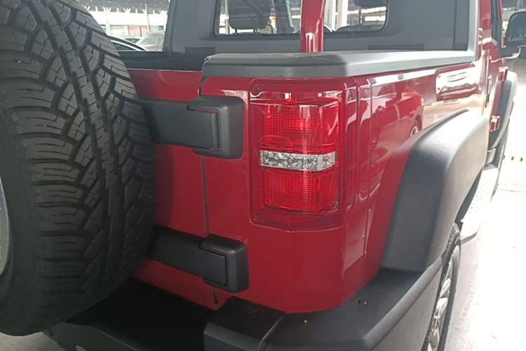 Used BAIC Off-Road F40 2019 2.3T Automatic Cube Edition Right Rear Taillight