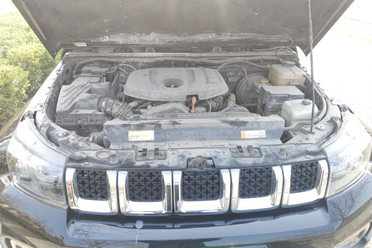 Used BAIC Off-Road F40 2021 2.0T Automatic Cube Edition Engine Bay