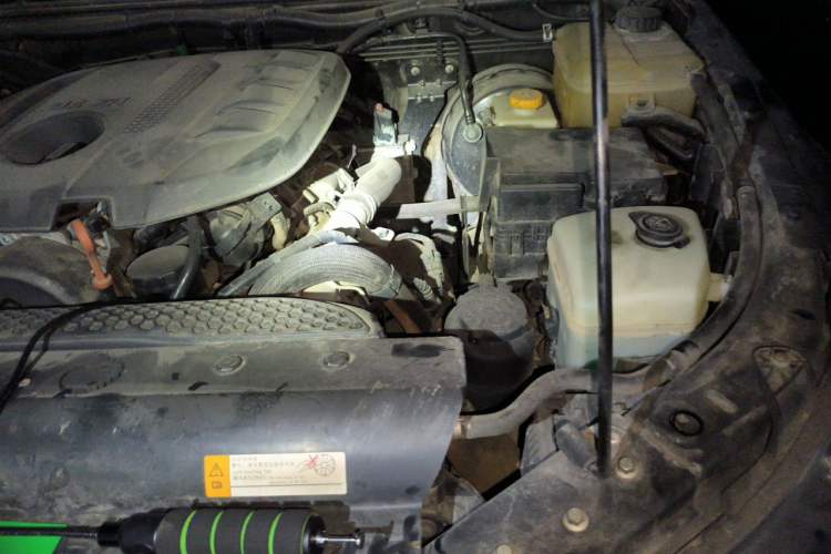 Used BAIC Off-Road F40 2021 2.0T Automatic Cube Edition Engine Bay Left