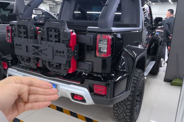 Used BAIC Off-Road F40 2021 2.0T Automatic Cube Edition Exterior 4