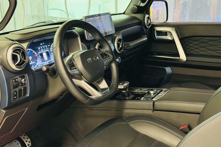 Used BAIC Off-Road F40 2021 2.0T Automatic Cube Edition Interior 2