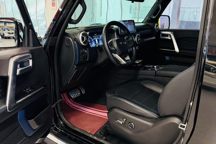 Used BAIC Off-Road F40 2021 2.0T Automatic Cube Edition Interior 3