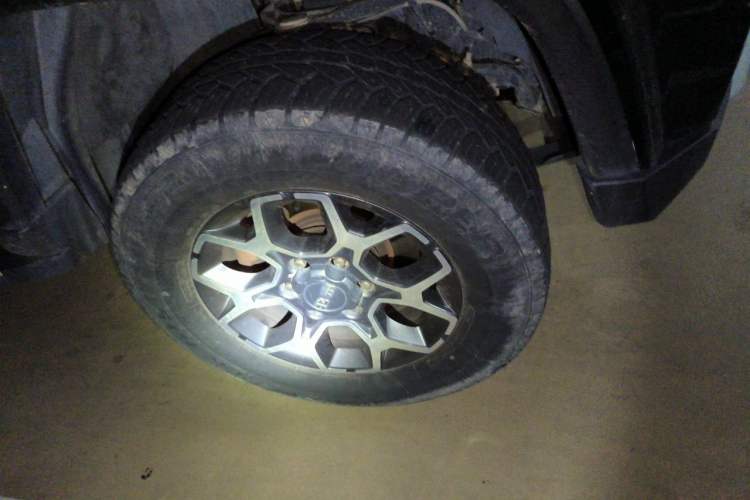 Used BAIC Off-Road F40 2021 2.0T Automatic Cube Edition Right Front Wheel Hub