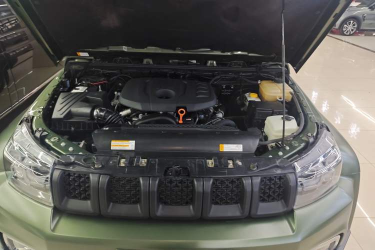 Used BAIC Off-Road F40 2021 2.0T Automatic Cube Edition Engine Bay
