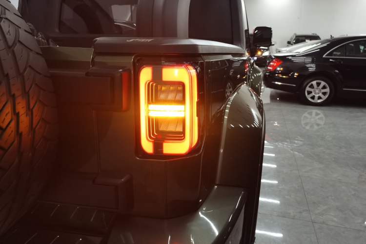 Used BAIC Off-Road F40 2021 2.0T Automatic Cube Edition Exterior 3