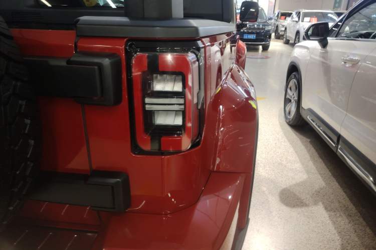 Used BAIC Off-Road F40 2021 2.0T Automatic Cube Edition Exterior 6