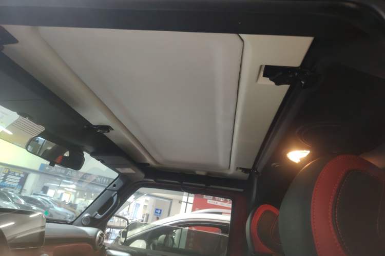 Used BAIC Off-Road F40 2021 2.0T Automatic Cube Edition Headliner