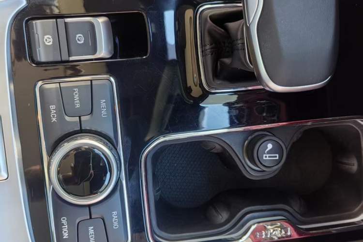 Used BAIC Off-Road F40 2021 2.0T Automatic Cube Edition Interior 12
