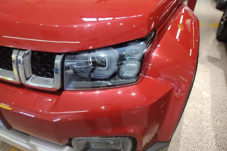 Used BAIC Off-Road F40 2021 2.0T Automatic Cube Edition Left Front Headlight