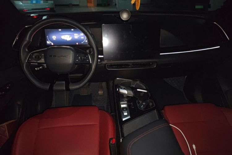 Used BAIC Rubik 2022 1.5T DCT Diamond Edition Center Console