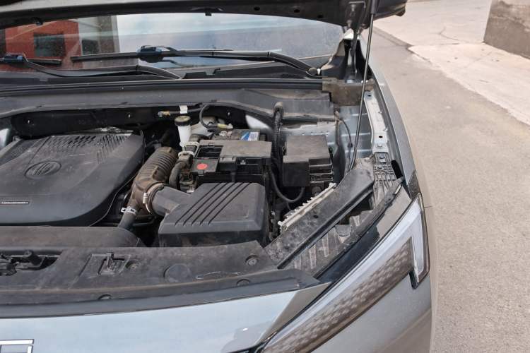 Used BAIC Rubik 2022 1.5T DCT Platinum Edition Engine Bay Left