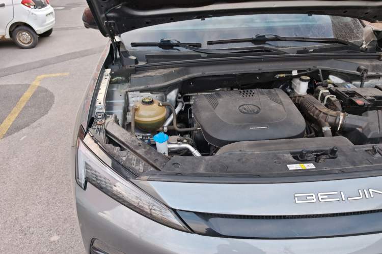 Used BAIC Rubik 2022 1.5T DCT Platinum Edition Engine Bay Right