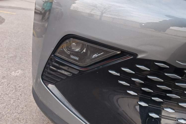 Used BAIC Rubik 2022 1.5T DCT Platinum Edition Right Front Headlight