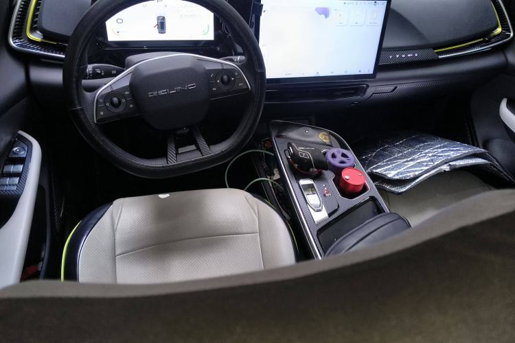 Used BAIC Rubik 2022 1.5T DCT Diamond Edition Center Console