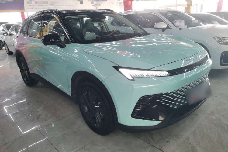 Used BAIC Rubik 2022 1.5T DCT Star Edition Front Right 45 Deg