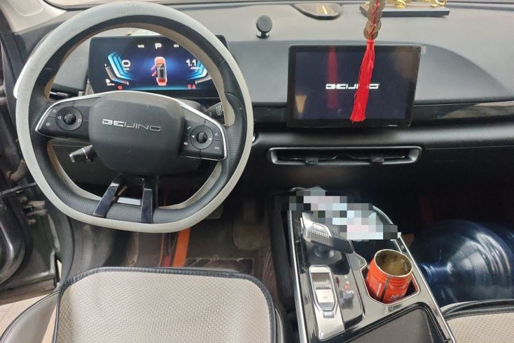Used BAIC Rubik 2022 1.5T DCT Golden Edition Center Console