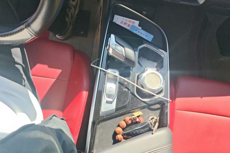 Used BAIC Rubik 2022 1.5T DCT Platinum Edition Gear Lever