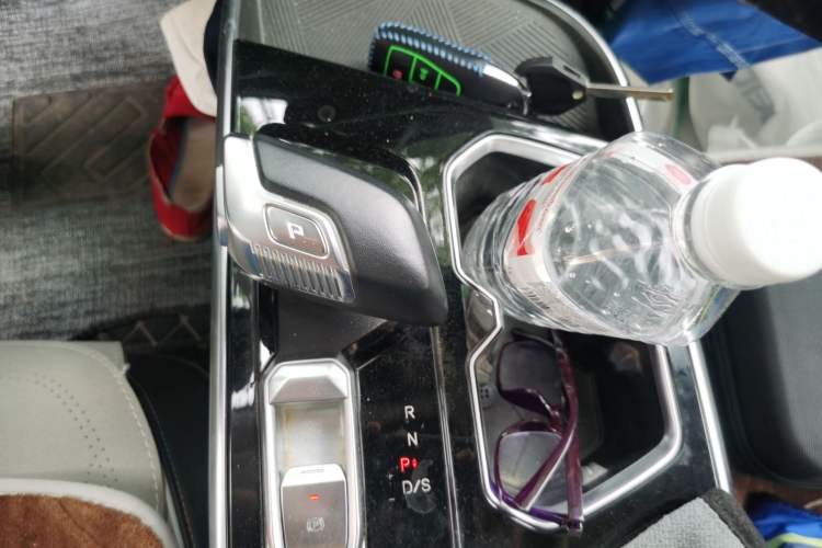 Used BAIC Rubik 2022 1.5T DCT Golden Edition Gear Lever