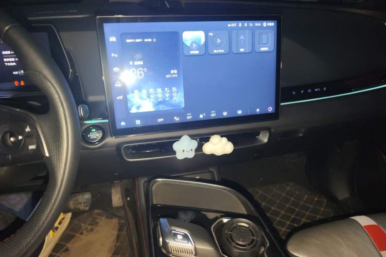 Used BAIC Rubik 2022 1.5T DCT Diamond Edition Audio And AC Panel