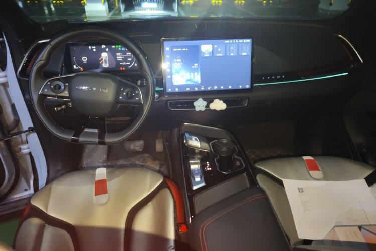 Used BAIC Rubik 2022 1.5T DCT Diamond Edition Center Console