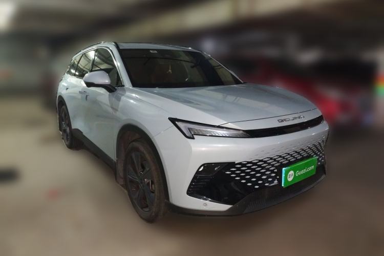 Used BAIC Rubik 2022 1.5T DCT Diamond Edition Front Right 45 Deg