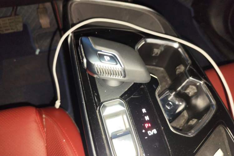 Used BAIC Rubik 2022 1.5T DCT Diamond Edition Gear Lever
