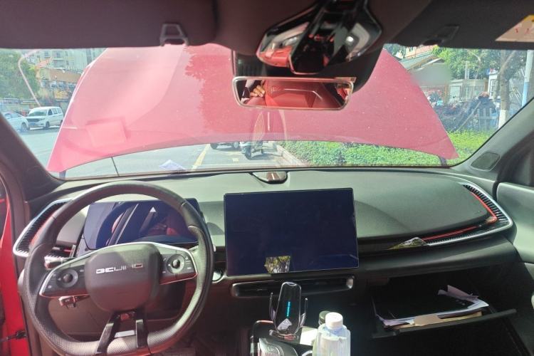 Used BAIC Rubik 2022 1.5T DCT Diamond Edition Center Console