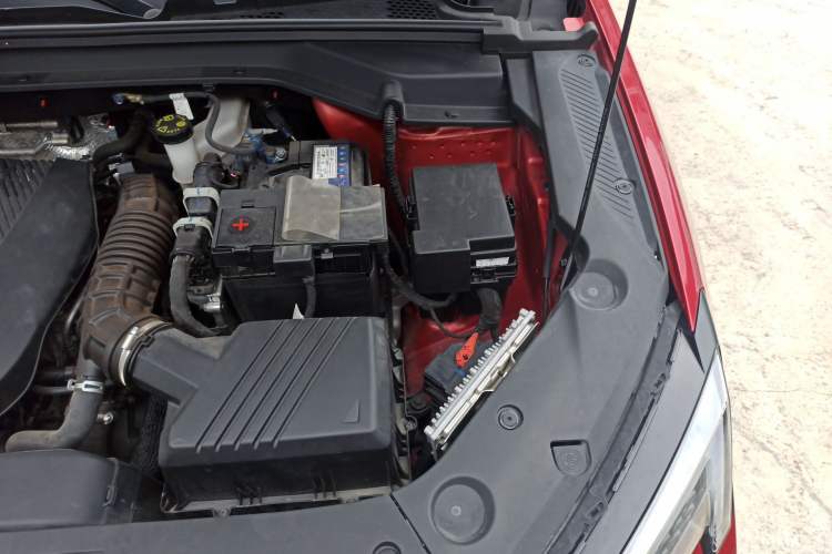Used BAIC Rubik 2022 1.5T DCT Diamond Edition Engine Bay Left