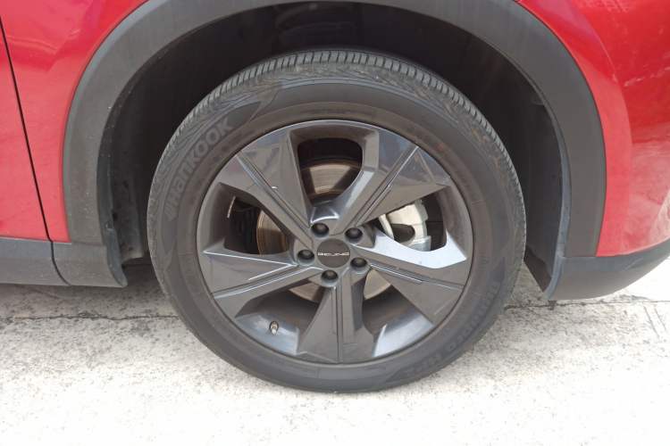 Used BAIC Rubik 2022 1.5T DCT Diamond Edition Right Front Wheel Hub