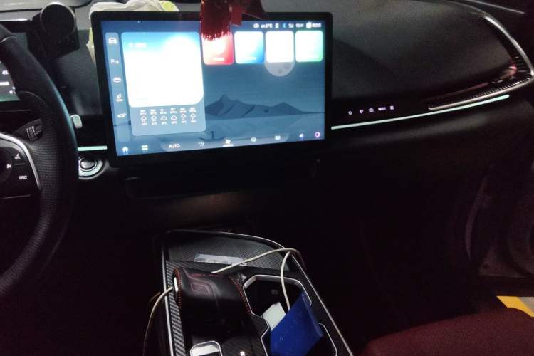 Used BAIC Rubik 2022 1.5T DCT Diamond Edition Audio And AC Panel