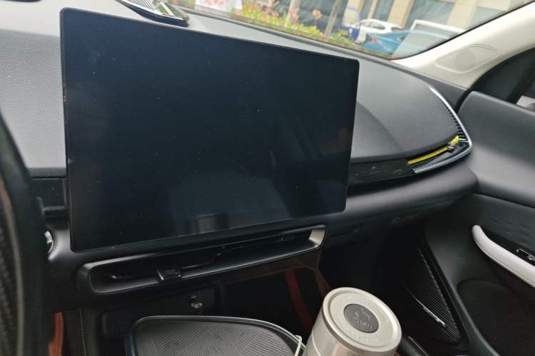 Used BAIC Rubik 2022 1.5T DCT Star Edition Audio And AC Panel