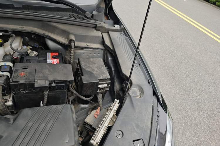 Used BAIC Rubik 2022 1.5T DCT Star Edition Engine Bay Left