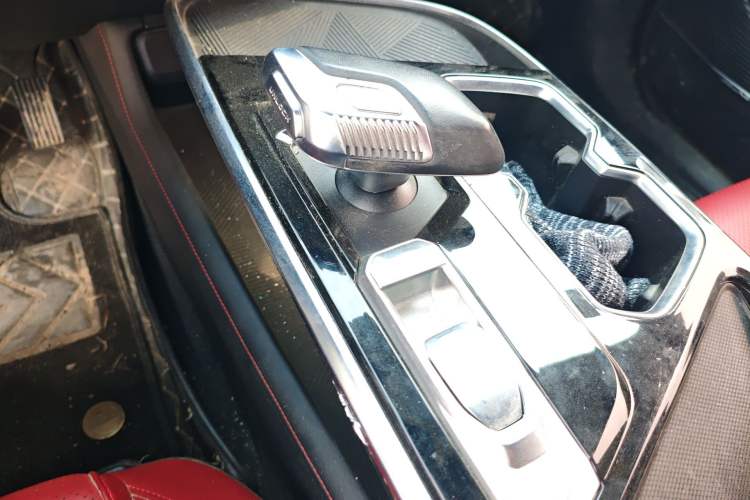 Used BAIC Rubik 2022 1.5T DCT Diamond Edition Gear Lever