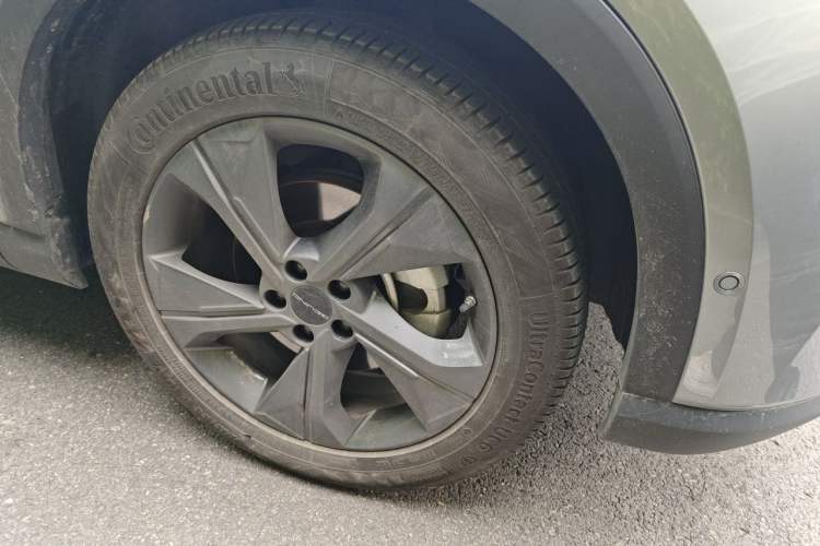 Used BAIC Rubik 2022 1.5T DCT Star Edition Right Front Wheel Hub