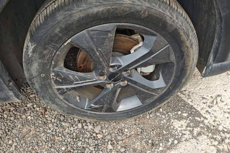 Used BAIC Rubik 2022 1.5T DCT Diamond Edition Right Front Wheel Hub
