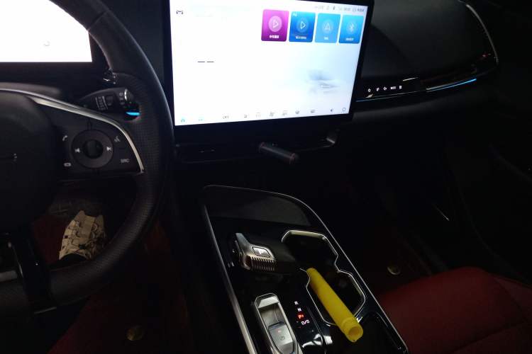 Used BAIC Rubik 2022 1.5T DCT Platinum Edition Audio And AC Panel