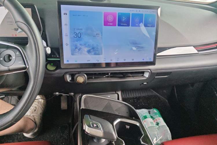 Used BAIC Rubik 2022 1.5T DCT Platinum Edition Audio And AC Panel
