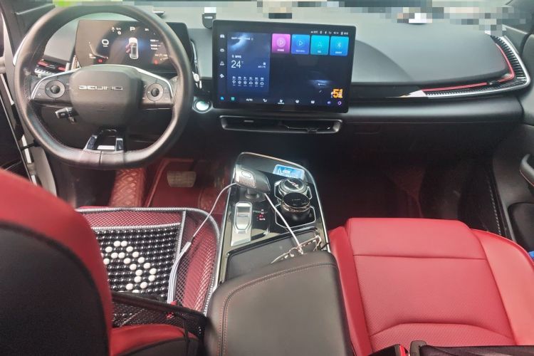 Used BAIC Rubik 2022 1.5T DCT Platinum Edition Center Console