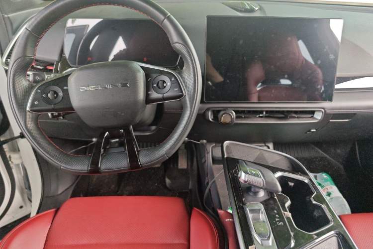 Used BAIC Rubik 2022 1.5T DCT Platinum Edition Center Console