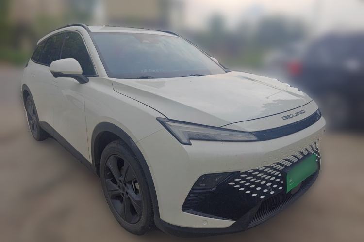 Used BAIC Rubik 2022 1.5T DCT Diamond Edition Front Right 45 Deg