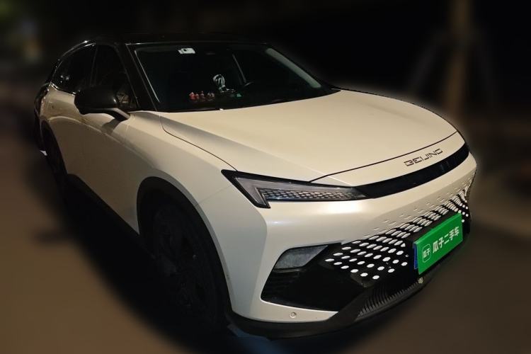 Used BAIC Rubik 2022 1.5T DCT Star Edition Front Right 45 Deg