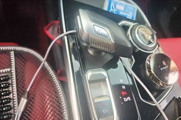 Used BAIC Rubik 2022 1.5T DCT Platinum Edition Gear Lever