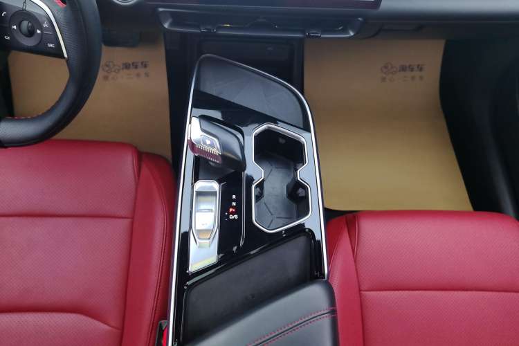 Used BAIC Rubik 2022 1.5T DCT Diamond Edition Gear Lever