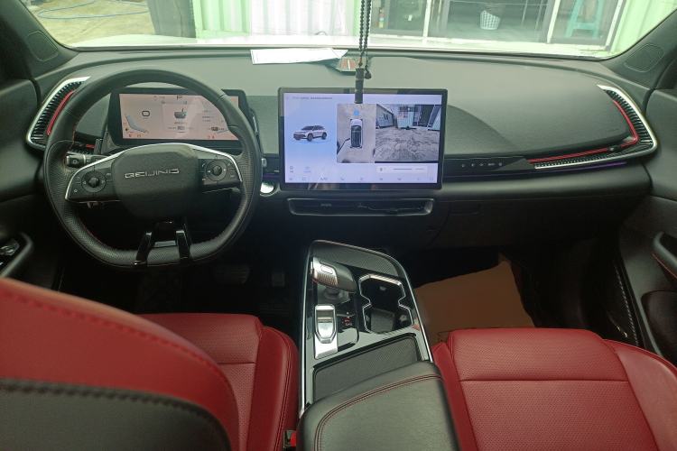 Used BAIC Rubik 2022 1.5T DCT Platinum Edition Interior 2
