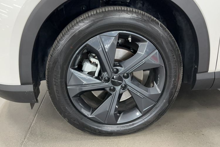 Used BAIC Rubik 2022 1.5T DCT Platinum Edition Left Front Wheel Hub